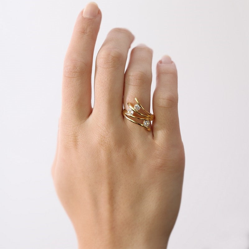 Balance Love ring i forgyldt sølv fra Christina Jewelry med zirkonia