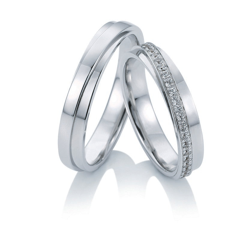Breuning Renaissance vielsesringe i 9 eller 14 karat hvidguld med 45 diamanter (0,45 ct) – klassisk hvidguldsdesign med diamantpose.