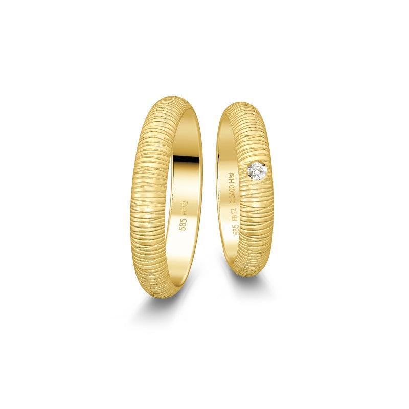 Breuning Renaissance vielsesring i 8 eller 14 karat guld med 0,04 ct diamant og mat struktureret overflade.