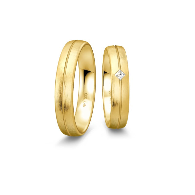 Breuning Renaissance vielsesring i 8 eller 14 karat guld med 0,06 ct diamant – elegant, 4,5 mm bred ring med diamant.