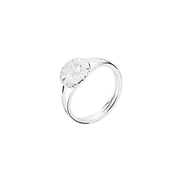 Lund Copenhagen Marguerit ring i sterlingsølv med hvid emaljeblomst 9 mm – klassisk margueritdesign.