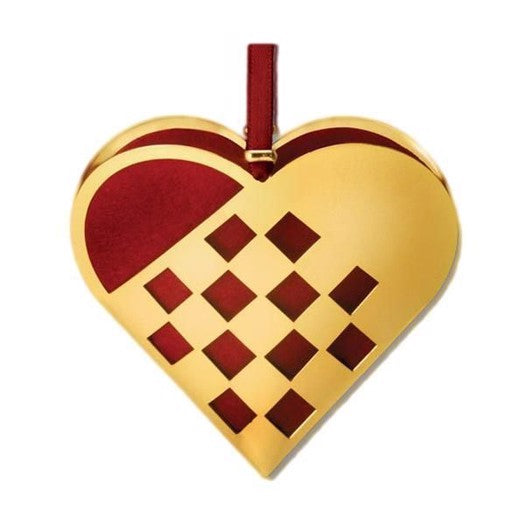 Flettet julehjerte ophæng fra Nordahl Andersen i 18 kt forgyldt messing med rød filt, 10 cm.