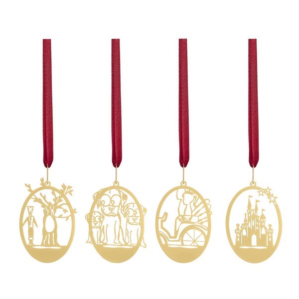 Fyrtøjet juleophæng (4 stk) fra Nordahl Andersen i 18 karat forgyldt messing med ovalt H.C. Andersen-eventyrmotiv.