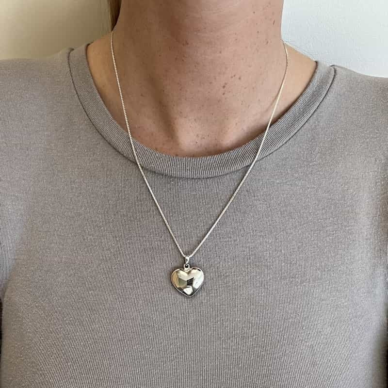 Siersbøl hjertevedhæng i rhodineret sølv 18 mm