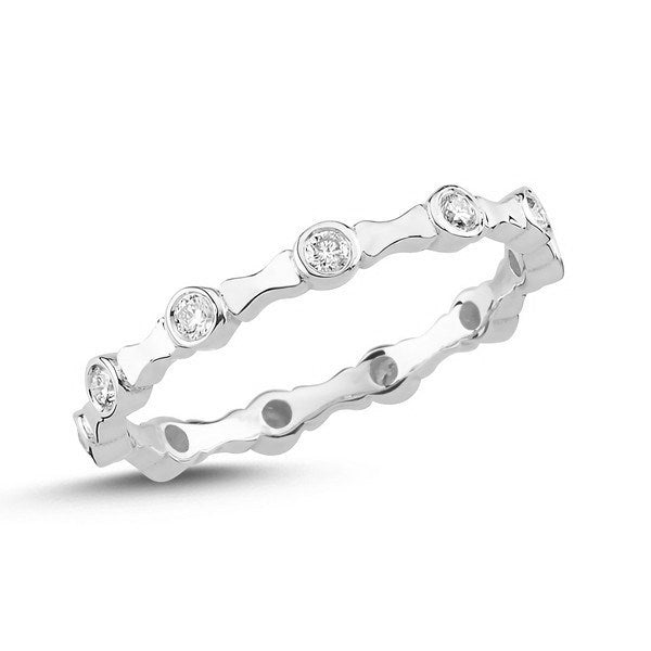 Nuran noelle ring i 14 karat hvidguld med 0,21 ct diamanter