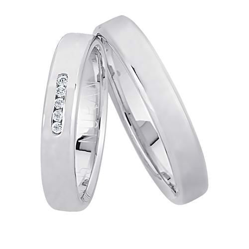 Smukke Nuran vielsesringe i 14 karat hvidguld med 0,05 ct diamanter – klassiske 4,0 mm brede ringe med fem diamanter i damering.