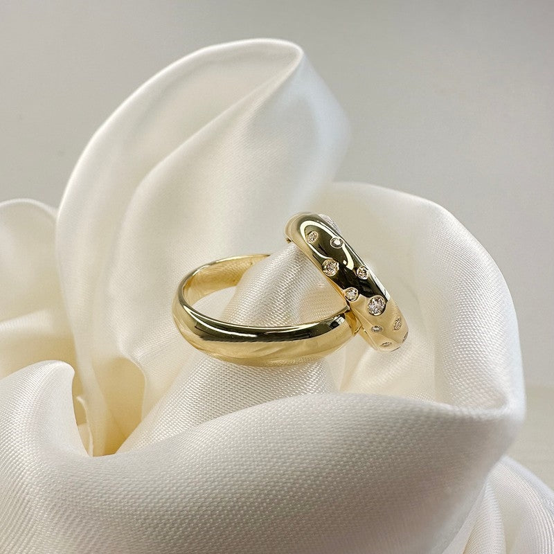 Klassiske Smykkecenter vielsesringe i 14 karat guld med 0,15 ct diamanter