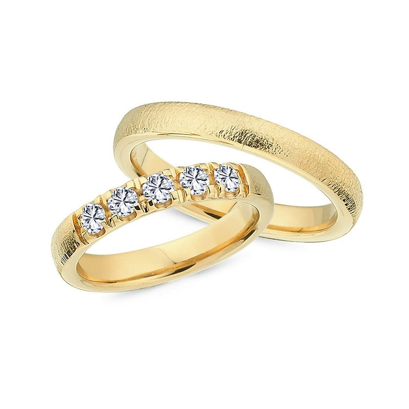 Smukke Nuran vielsesringe i 14 kt guld med 0,45 ct diamanter