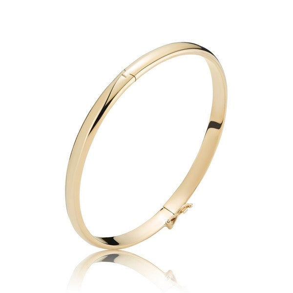 BNH armring i 8 kt guld med hult design og 4–6 mm bredde, 5,5–6,5 cm diameter.