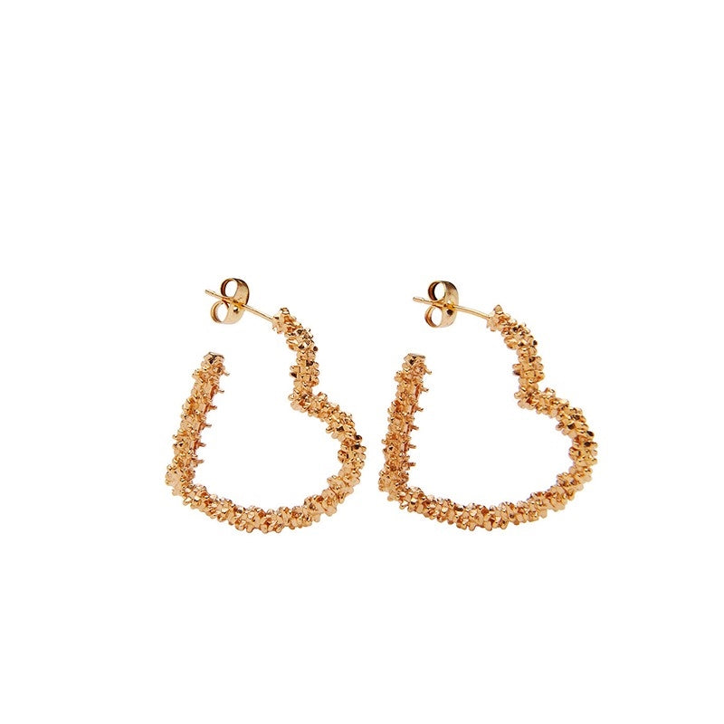 Alivia hjerte ørestikker i 24 karat forgyldt messing fra Pico Copenhagen