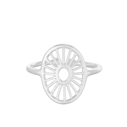 Small Daylight ring i sterlingsølv fra Pernille Corydon Urban Notes med stråleinspireret, grafisk og minimalistisk design.