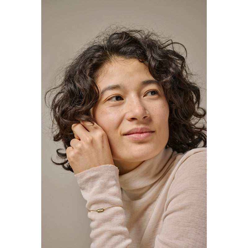 MOM armbånd i forgyldt sølv fra Enamel Copenhagen 15+2 cm