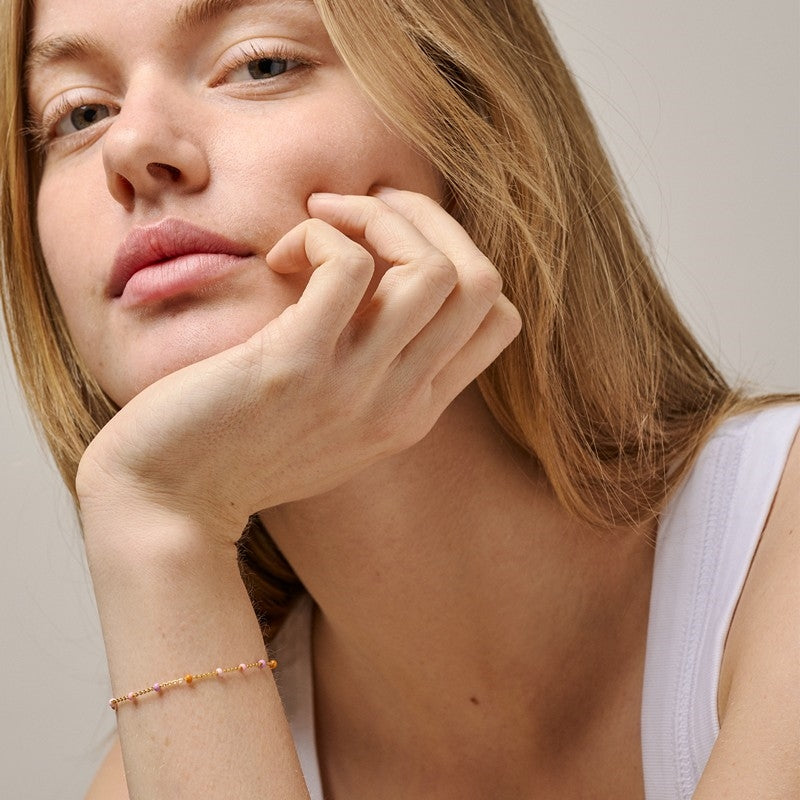 Lola Blush armbånd i forgyldt sølv fra Enamel Copenhagen