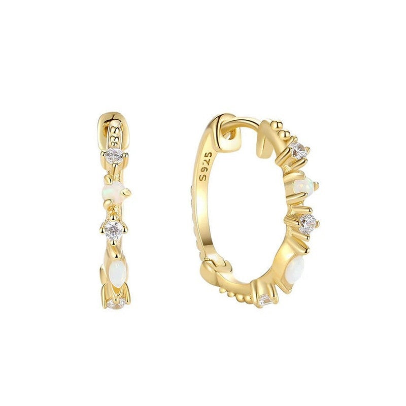 Saint creoler i forgyldt sølv med zirkonia og opaler fra ByBirch (17 mm)