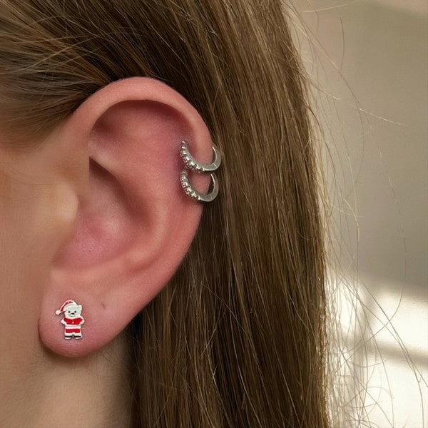 ByBirch sølvøreringe med isbjørn og nissehue