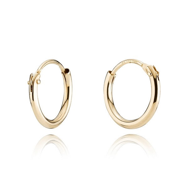 BNH creoler i 18 karat forgyldt sølv 11 mm – små hoops med vip-lås og klassisk design.