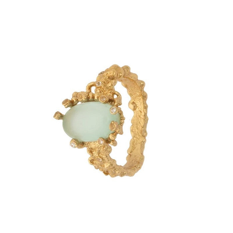 Delusive Truth ring fra House of Vincent i 18 karat forgyldt sølv med mintgrøn kalcedon og koral-inspireret design.