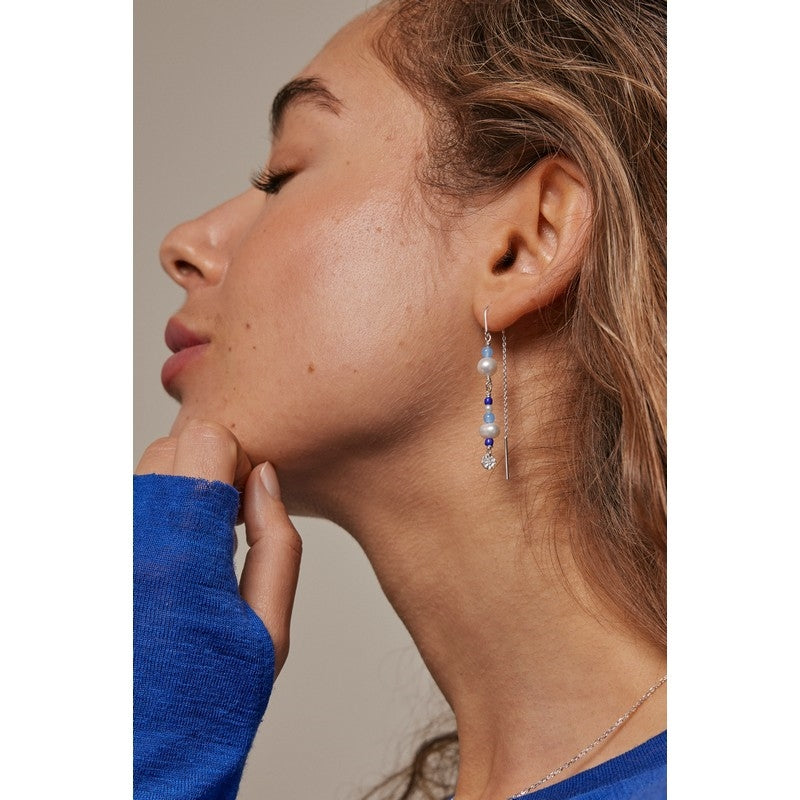 Sofia øreringe i sølv med blå og hvide perler fra Enamel Copenhagen