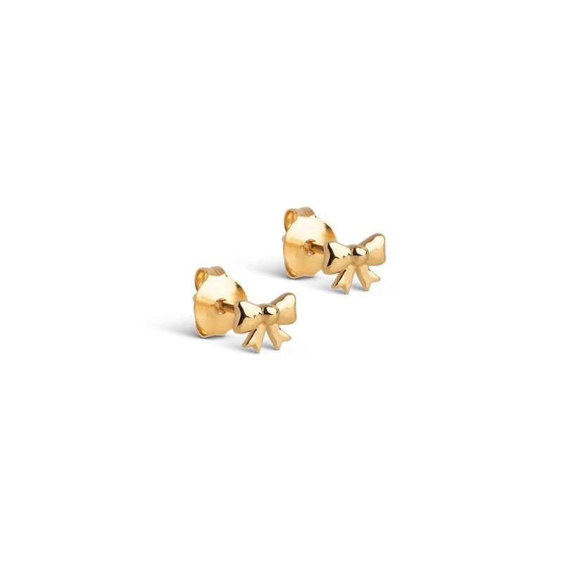 Baby Bow ørestikker i 18 karat forgyldt sølv med sløjfe fra Enamel Copenhagen AW25.