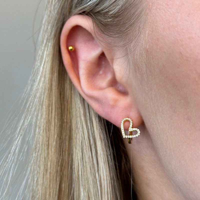 Emma hjerte hoops i 18 karat forgyldt sølv med zirkonia fra MerlePerle