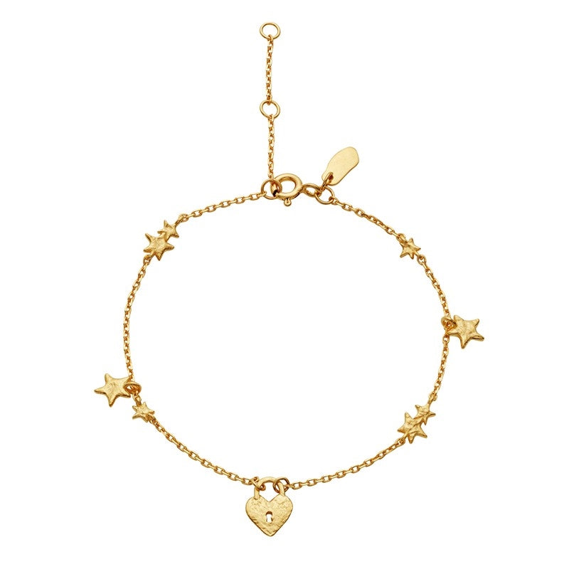 Esma armbånd fra Maanesten i 18 karat forgyldt sterlingsølv med hjerte- og stjernevedhæng.