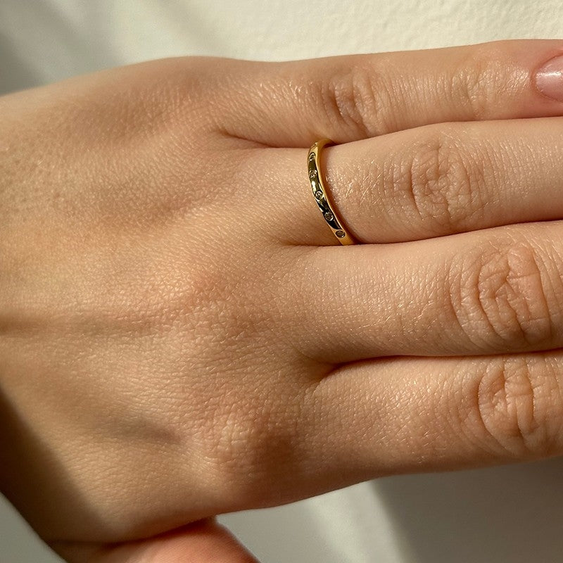 MerlePerle Filippa ring i forgyldt sølv med zirkonia