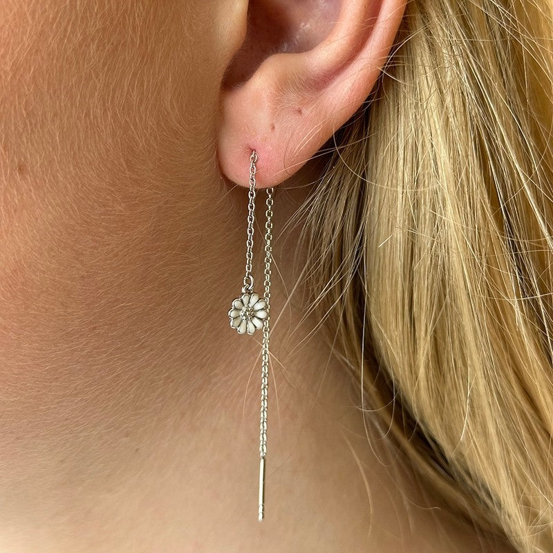 Siersbøl marguerit ørekæder i sølv 7 mm