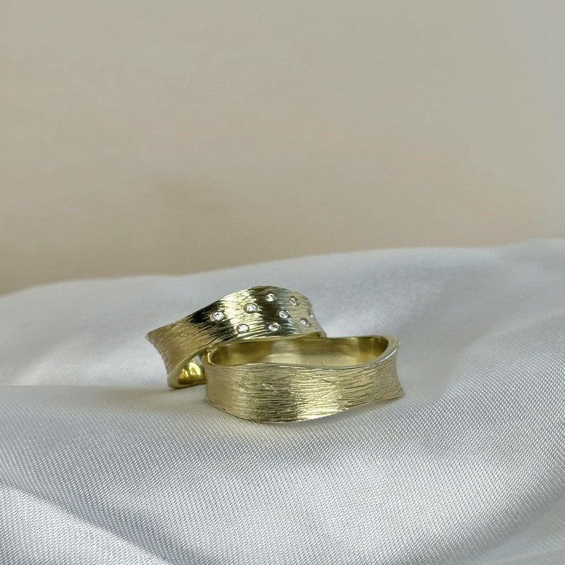 Eksklusiv Nuran vielsesringe i 14 karat guld med 0,09 ct diamanter