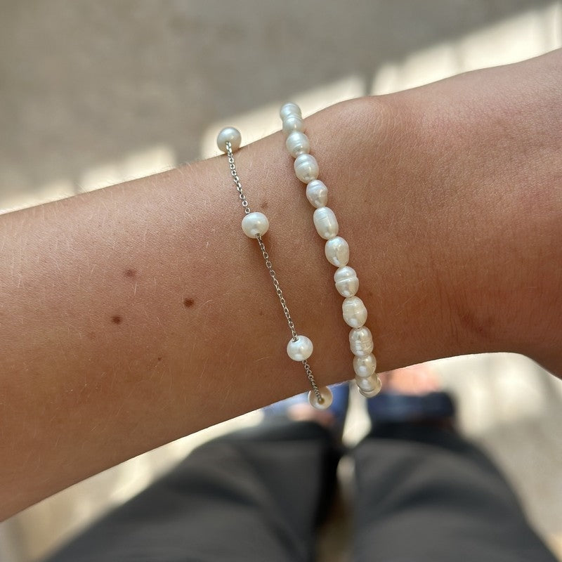 Barok perlearmbånd i sølv med ovale ferskvandsperler fra MerlePerle 17+3 cm