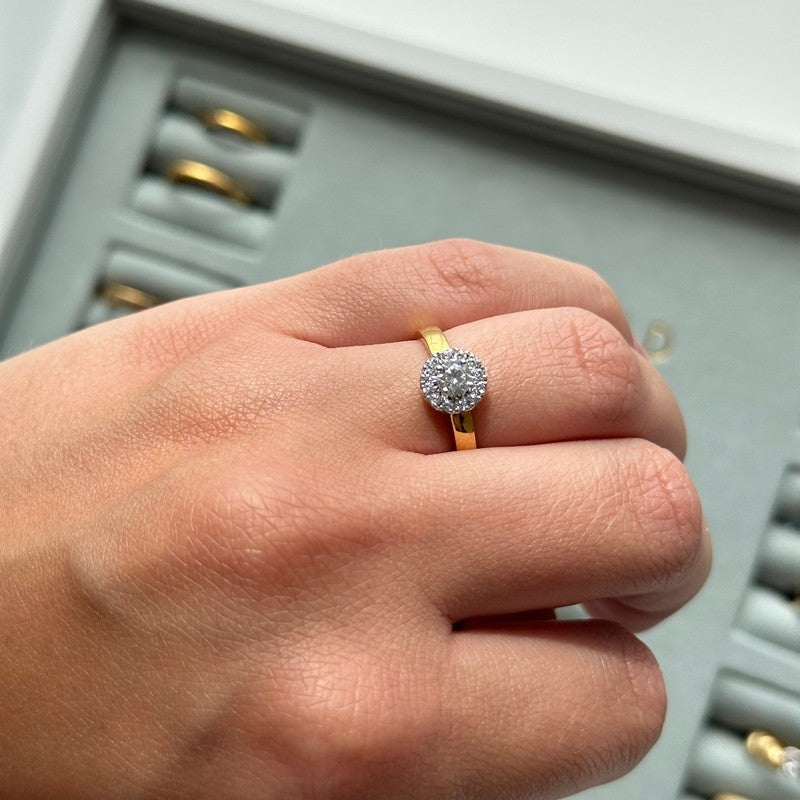 Aagaard klassisk forlovelsesring i 9 eller 14 karat guld med 0,46 ct lab grown diamanter
