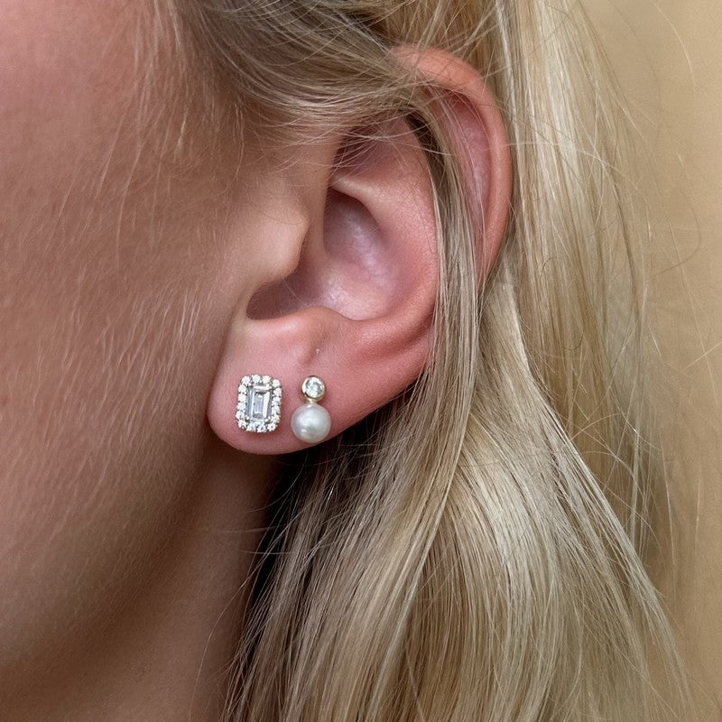 Siersbøl øreringe i 8 karat guld med ferskvandsperler og zirkonia