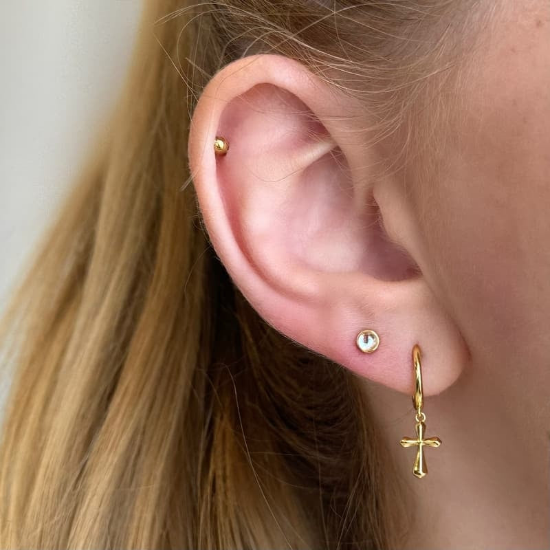 Kaisa hoops øreringe i forgyldt sølv fra ByBirch