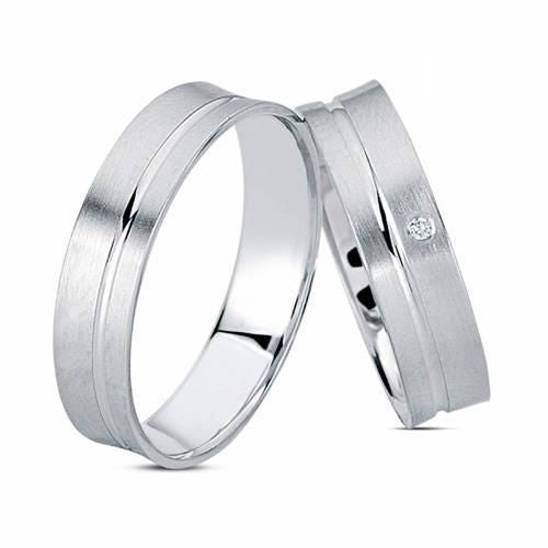 Tidløse Nuran vielsesringe i 14 kt hvidguld med 0,01 ct diamant – sæt med blank herre- og damering.