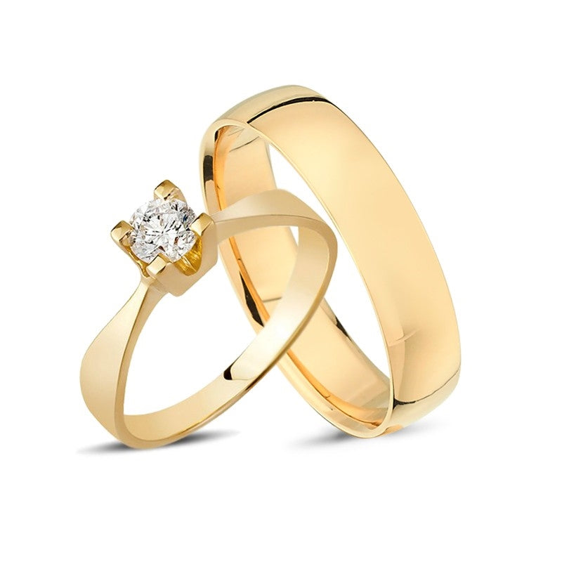 Tidløse Nuran vielsesringe i 14 karat guld med 0,25 ct diamant – ringesæt med solitær og blank herre ring.