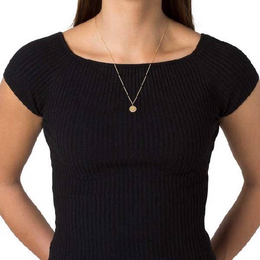 Jane Kønig Lovetag vedhæng E Medium i 18 karat guld