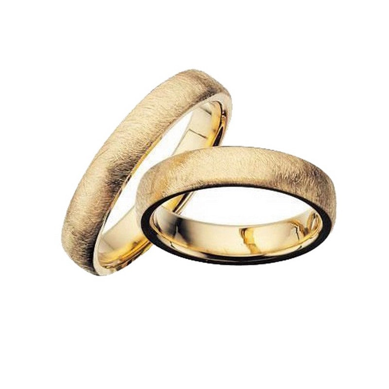 Klassiske Scrouples vielsesringe i 8 eller 14 karat guld med frostet overflade 4,5 mm i let oval profil.