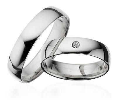 Scrouples vielsesringe i 14 karat hvidguld, 5 mm glatte ringe – set fra siden