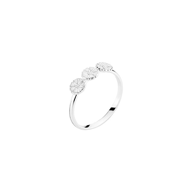 Marguerit ring i sterlingsølv med 3 hvide emaljeblomster fra Lund Copenhagen