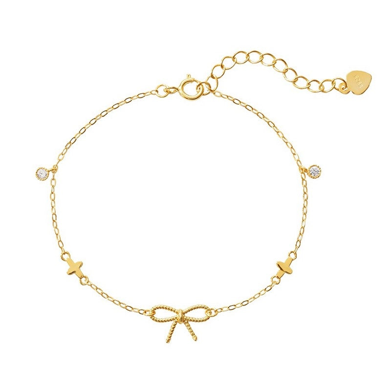 Roya armbånd i 18 karat forgyldt sølv fra MerlePerle med sløjfe 15,5+3 cm