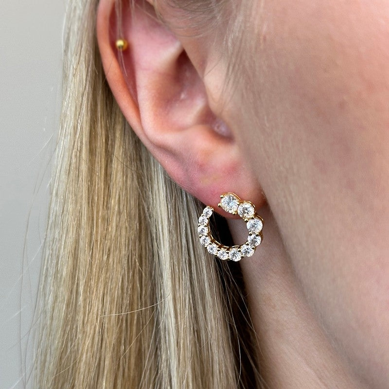 Jolie øreringe i forgyldt sølv med zirkonia fra MerlePerle