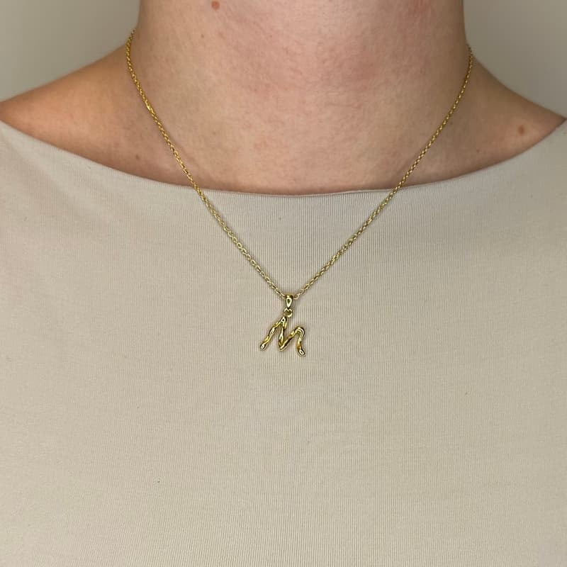 MerlePerle bogstavhalskæde i 18 karat forgyldt sølv – B