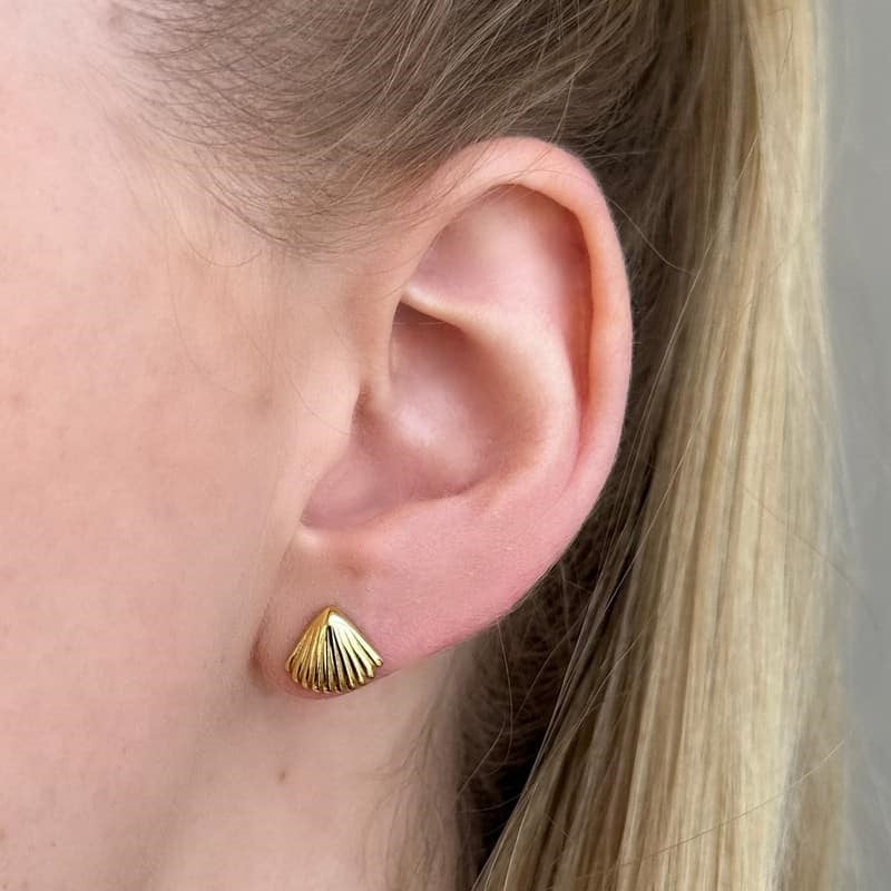 Mara ørestikker i forgyldt sølv fra ByBirch