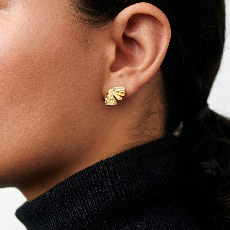 Autumn Leaf ørestikker i sølv fra Pernille Corydon