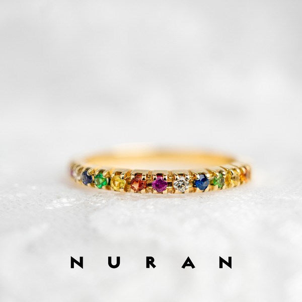 Perá ring i 14 karat guld fra Nuran med multifarvede ædelsten og diamanter