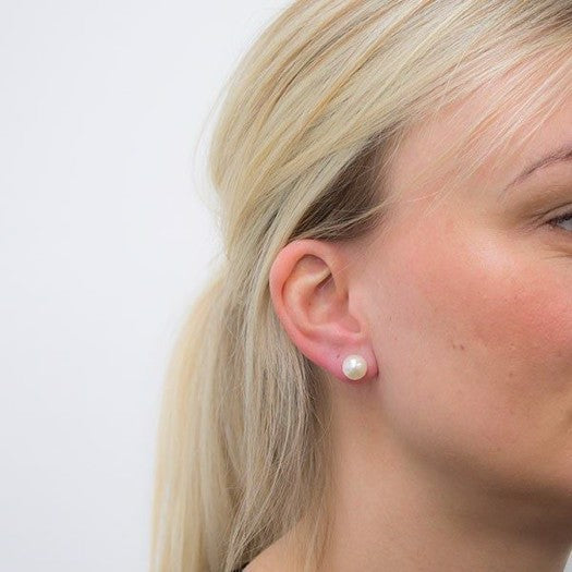 Siersbøl perleøreringe i 8 karat guld med ferskvandsperler Ø 4 mm