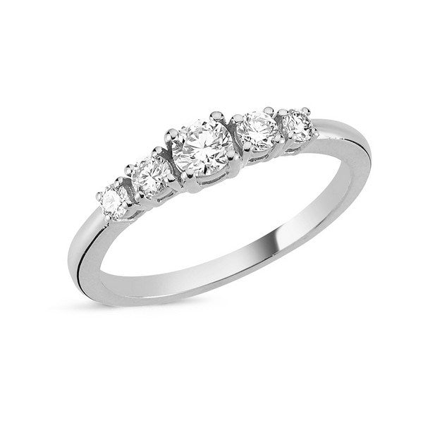 Nova diamantring fra Nuran i 14 karat hvidguld med 0,61 ct graduerede diamanter.