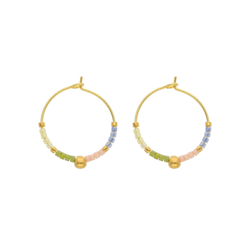 Nuni Copenhagen Regitze hoops i 24 karat forgyldt sølv med farvede Miyuki perler, 20 mm.