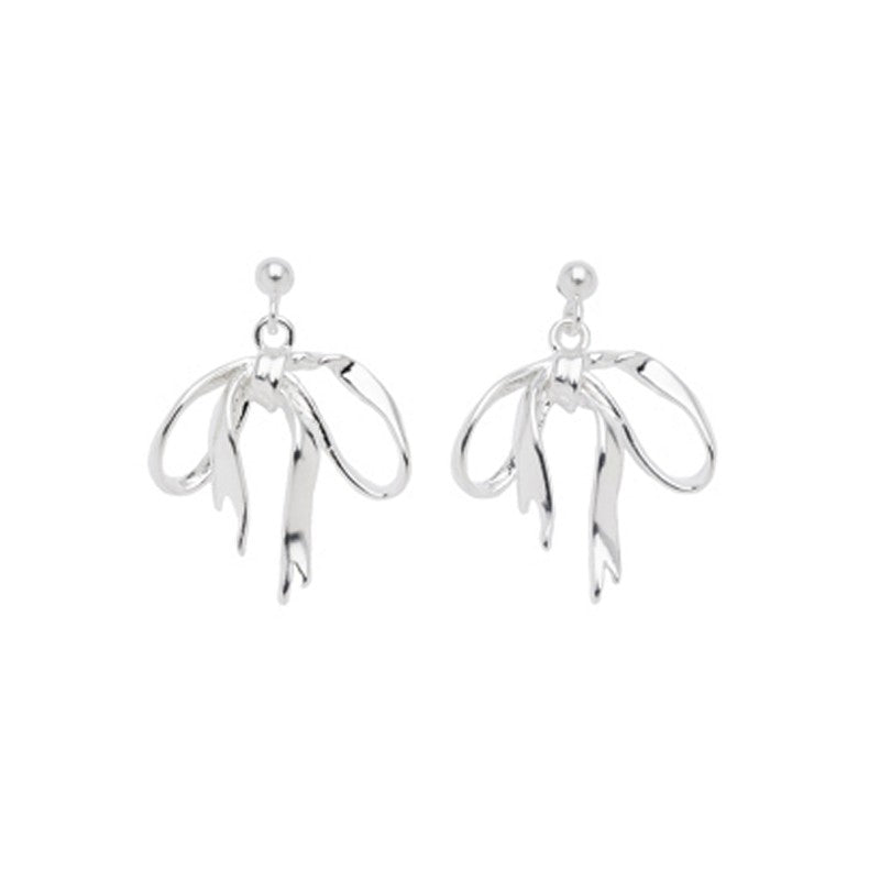 Ribbon ørestikker i forsølvet messing fra Pico Copenhagen