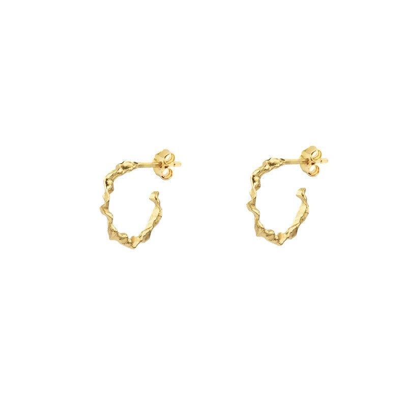 Shaman hoops i 18 karat forgyldt sølv small fra House of Vincent