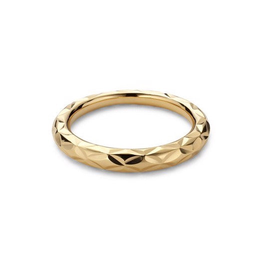Small Impression ring fra Jane Kønig i forgyldt sølv med rombemønster fra Holiday Collection.